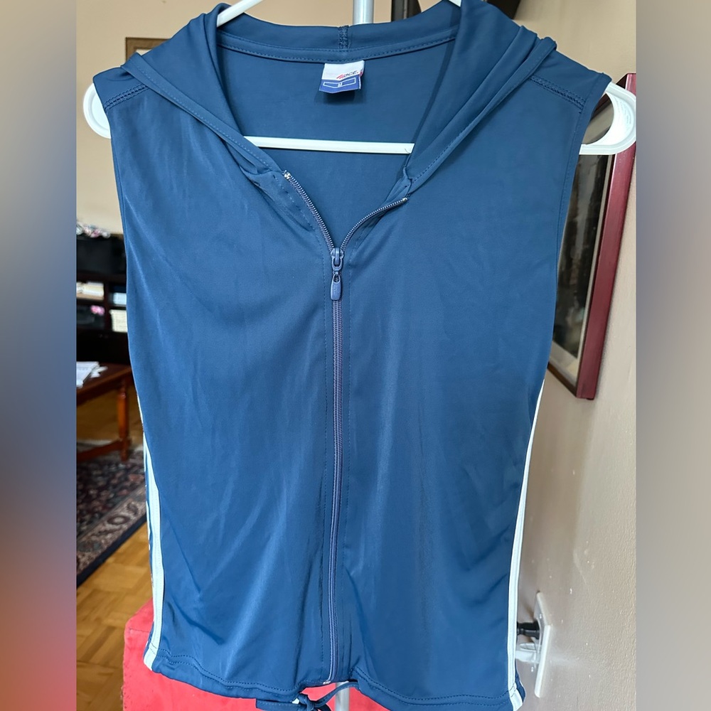 Light sort’s vest